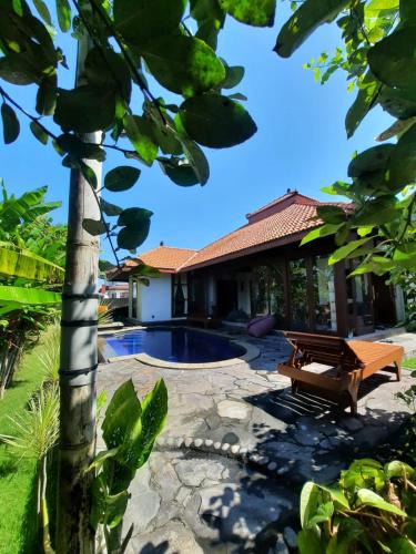 Mendoyo Villa | Medewi Beachfront Getaway