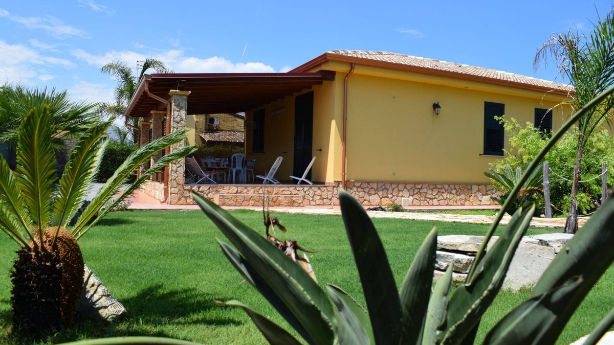Campofelice di Roccella Villa | Mediterranean villa - 150 meters from the promenade of Cefalu