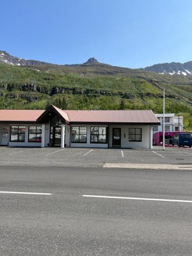 Seydisfjordur House | Media Luna Guesthouse