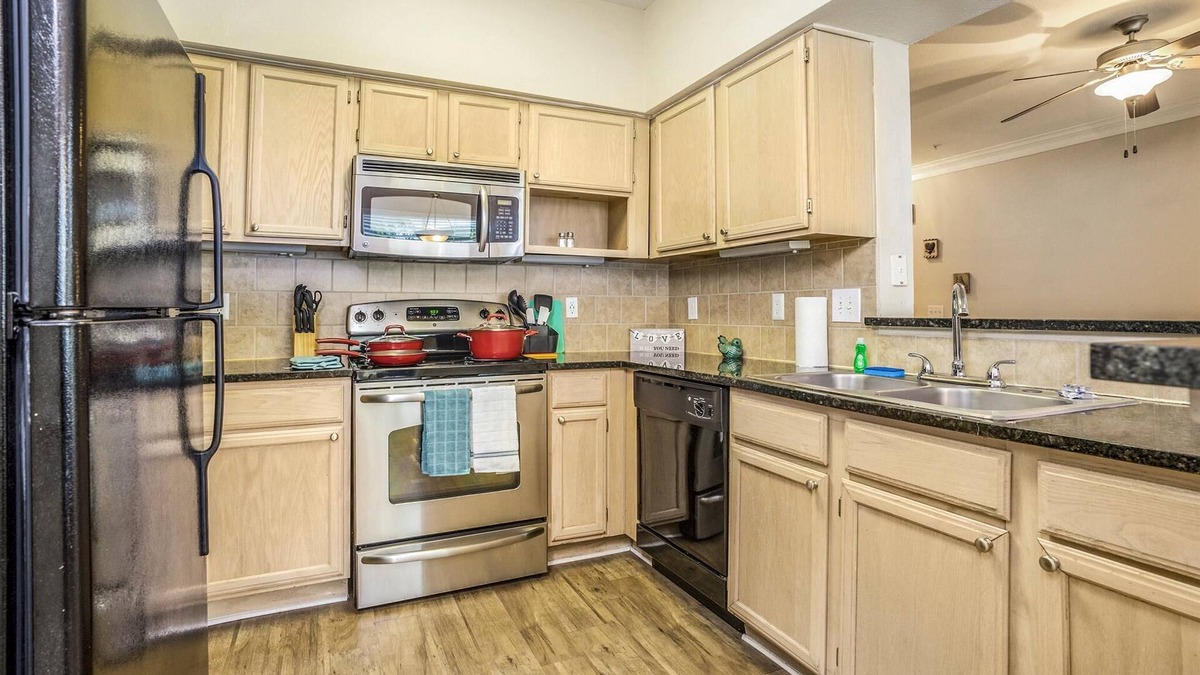 Braeswood Place House | Medical Center - Relaxing Stay - King Beds - Free Parking