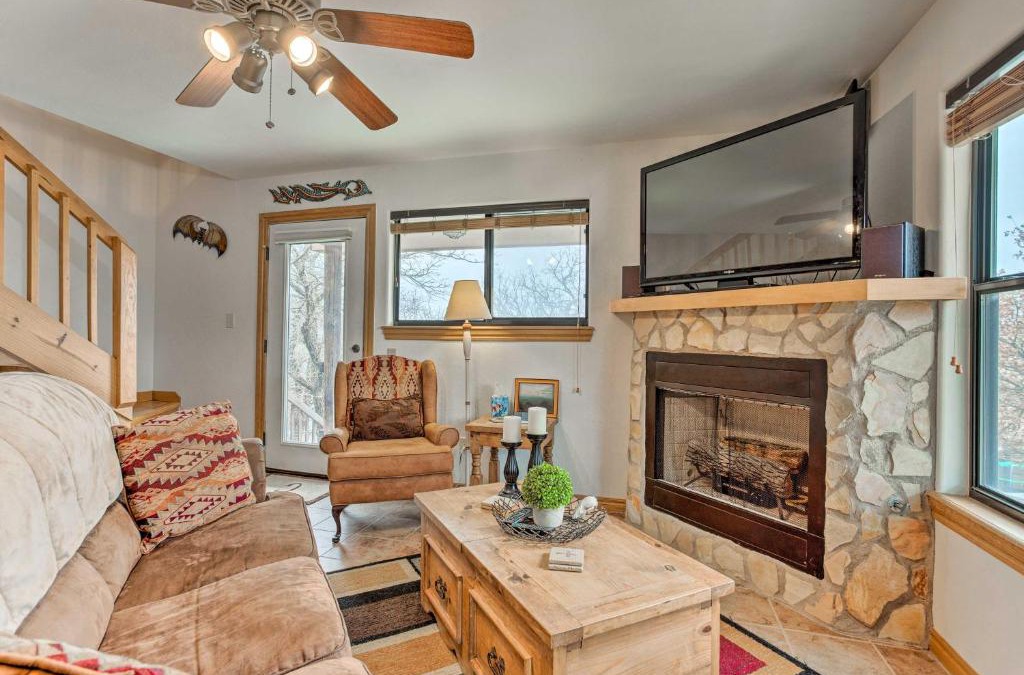 Medicine Park House | Medicine Park Cabin Rental with Mountain View