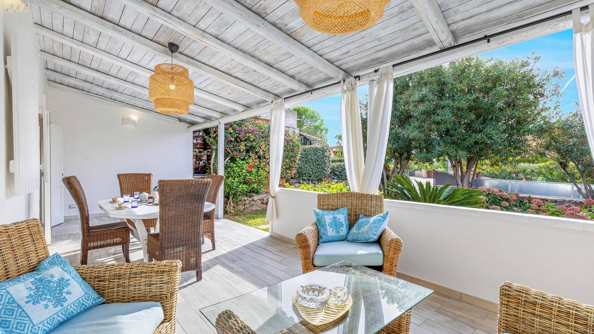 Baia Caddinas House | Mediterranean Holiday Home with Wi-Fi, A/C, Garden & Terrace