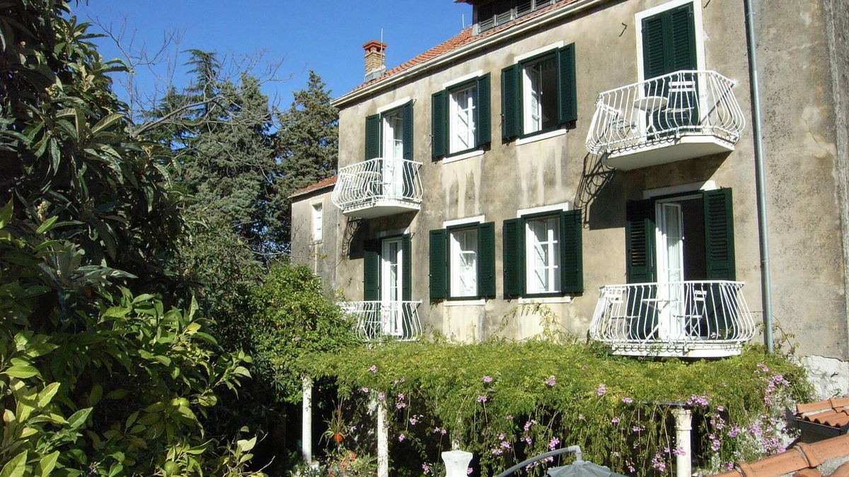 Trpanj Apartment | Mediterranean villa with large garden