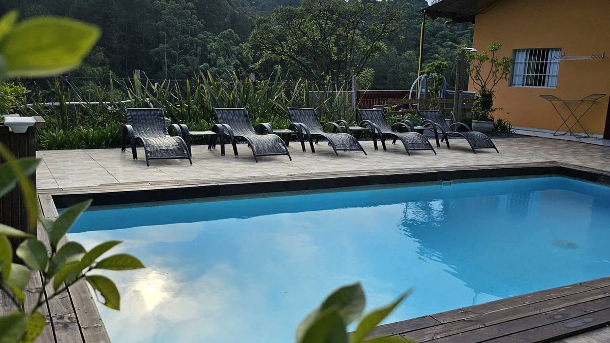 Juquitiba House | Medium-sized country house with heated pool and barbecue area