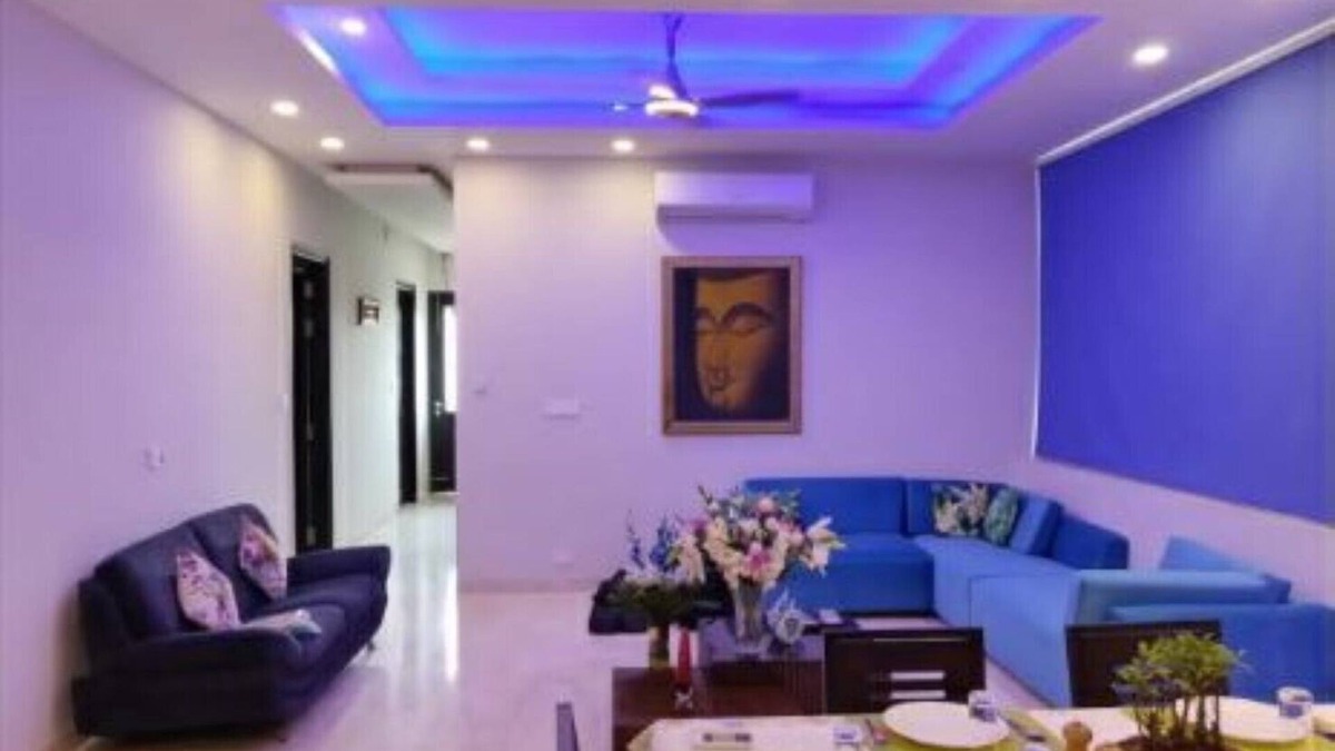 DLF City Apartment | Meera Suites @ DLF 2 - Suite 1