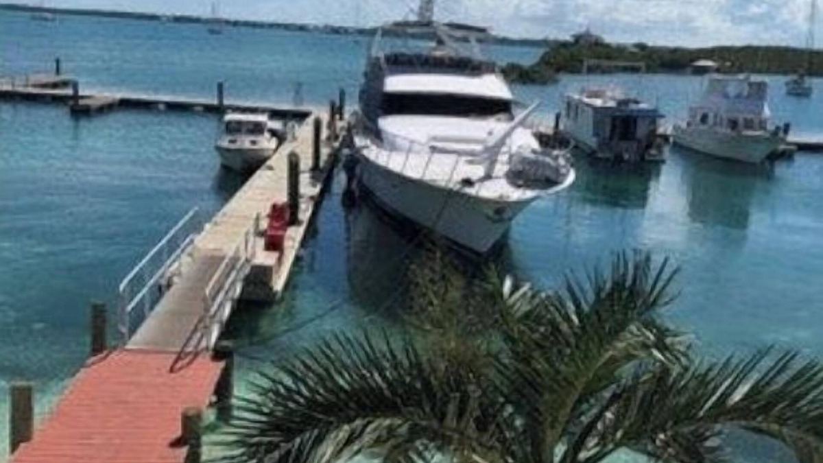 Stocking Island Boat Rental | Mega Yacht