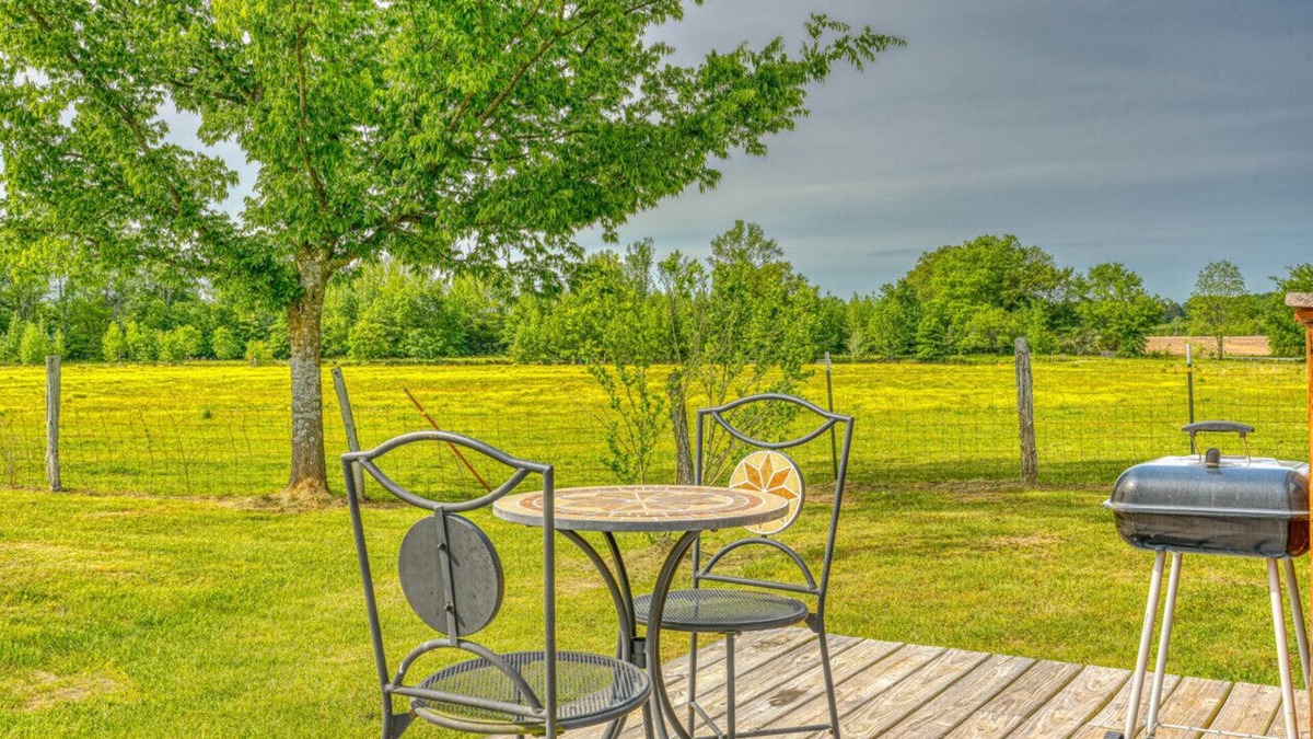 Rogersville House | Megan's Lodge - Peaceful Acres