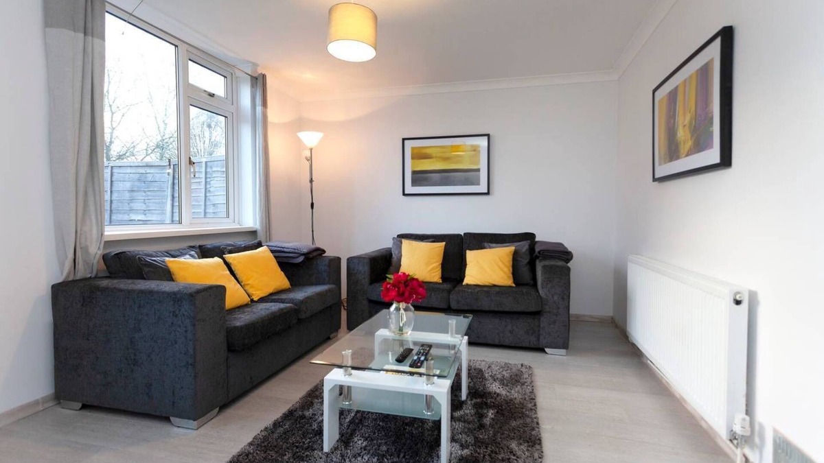Loughborough House | ⭐MegaShelley | Nearby Uni | 3BD | Wifi | Parking⭐