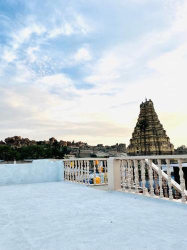 Hampi Bed & Breakfast | Megha Guesthouse