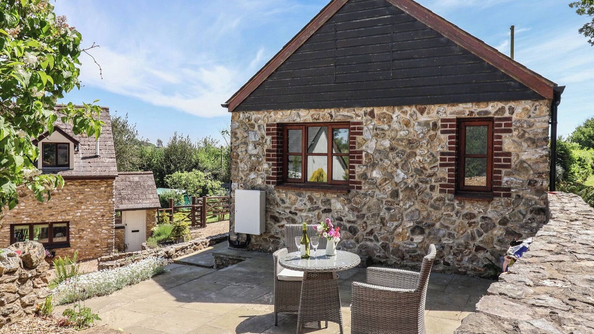Axminster Cottage | MEGS ROOST, romantic, character holiday cottage in Colyton