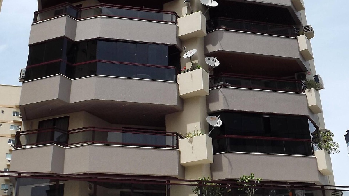 Castelo Branco Apartment | Meia Praia-Itapema/SC (Cable TV + Wifi + Coded Air + Ecological Fireplace)