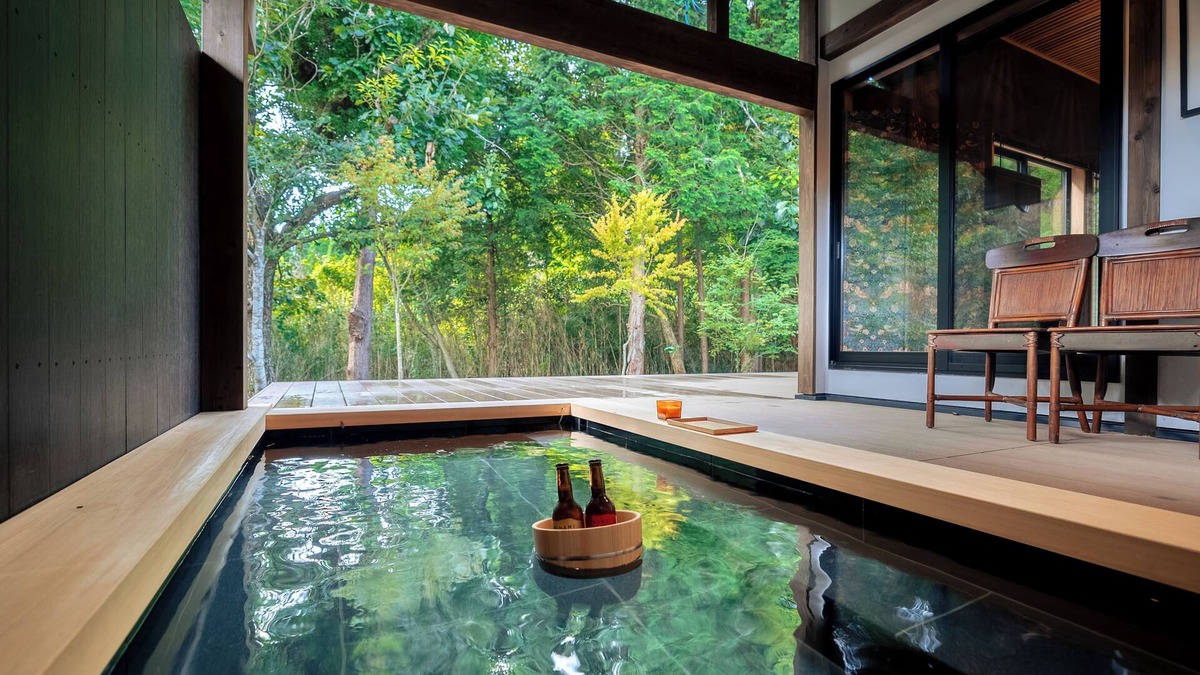 Aso Villa | Meihodo Geihinkan｜In the deep forest surrounded by the mountains of Aso