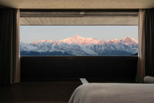 Deqen County Hotel | Meili JiangLu