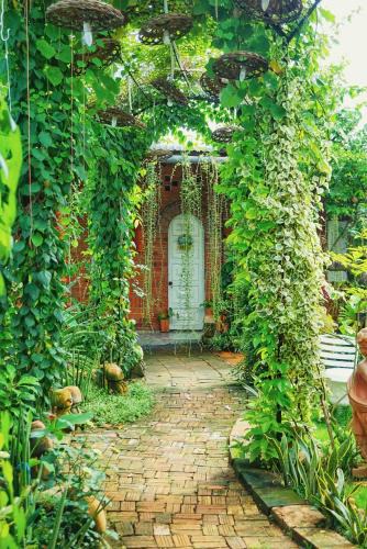 Long Ho House | Mekong Pottery Homestay, Green-Friendly & Boat Tour