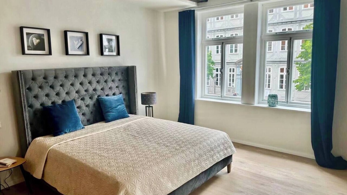 Celle Apartment | MEL&BENS Town Hall Suite | Old Town | Parking Option