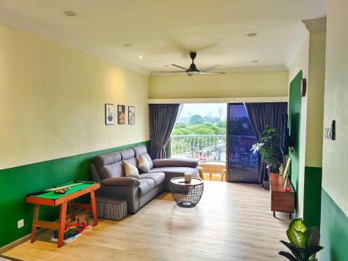 Klebang Kechil Apartment | Melaka GX Homestay Resort Pool View P0804 with Netflix, TVBox and Games