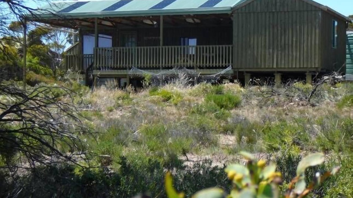 Wright Cabin | Melaleuca - Venus Bay, South Australia - Beautiful views, tranquil setting