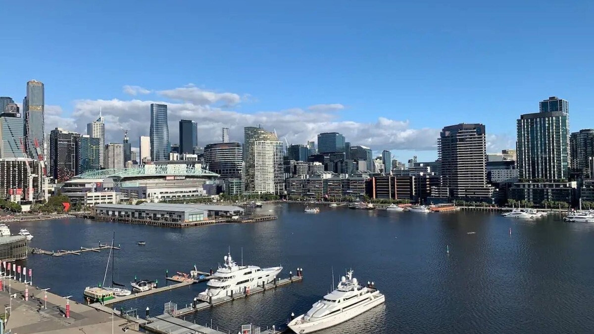 Docklands Apartment | Melbourne 270° True Waterfront with Unrivalled Harbour & CBD Views