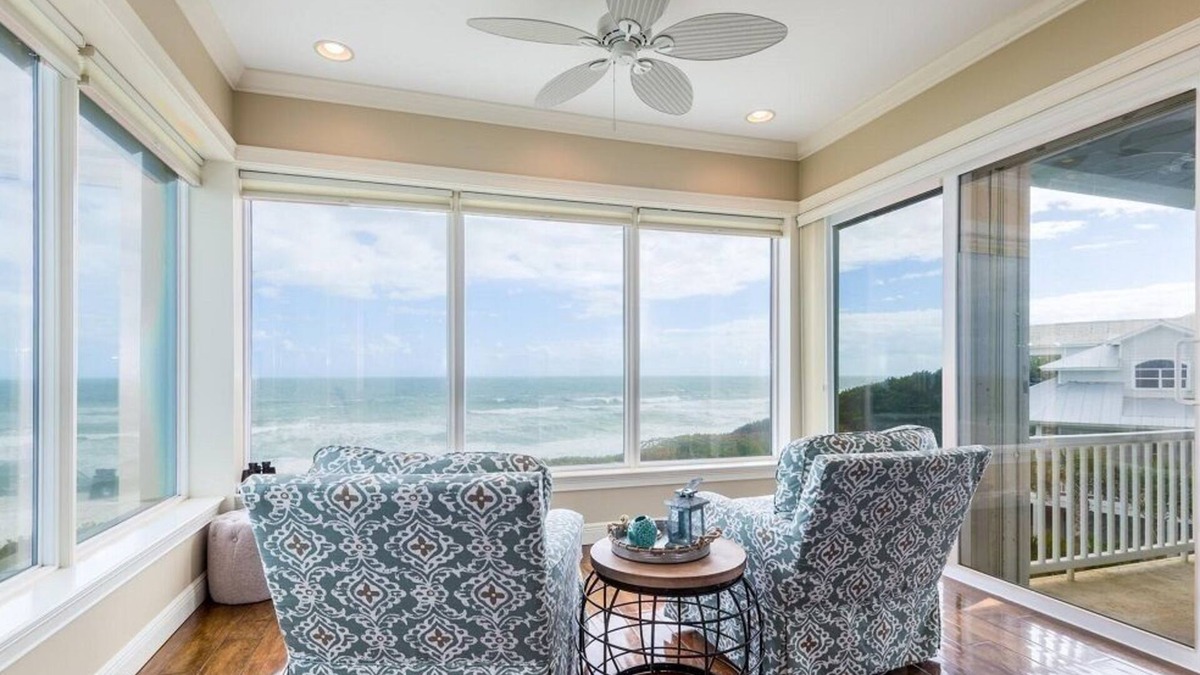 Melbourne Beach Villa | Melbourne Beach Oceanfront Villa w/Pool