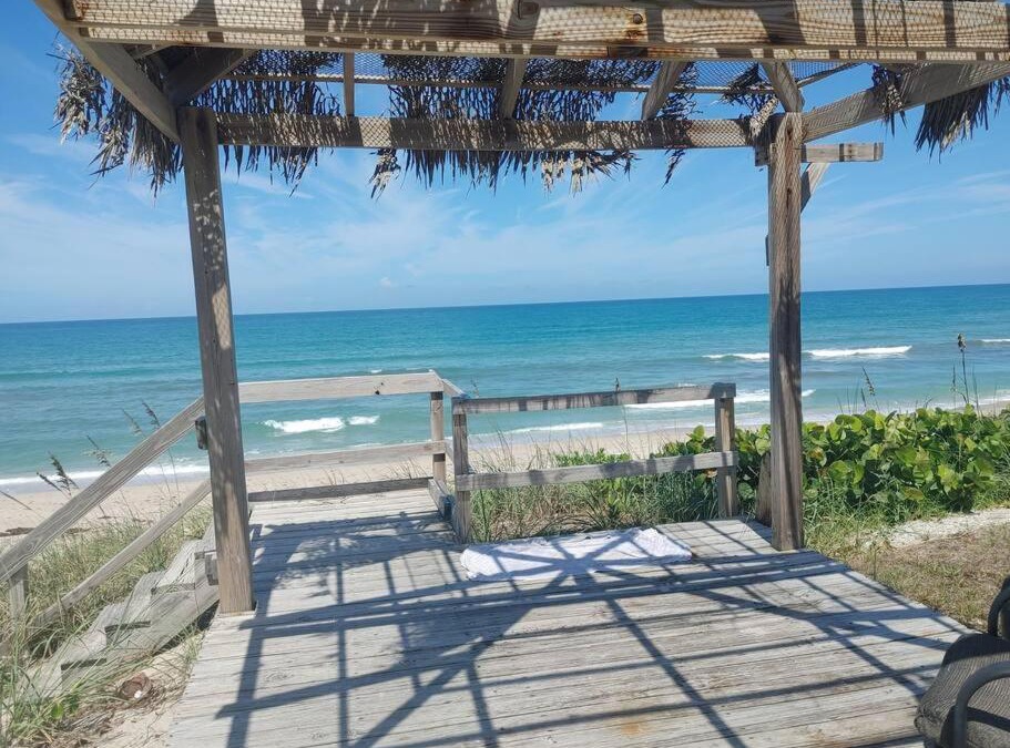 Melbourne Beach House | Melbourne Beach Ocean Front house on 1.2 acres
