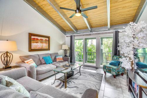 Historic Downtown Melbourne Apartment | Melbourne Condo with Balcony - 3 Mi to Beach!