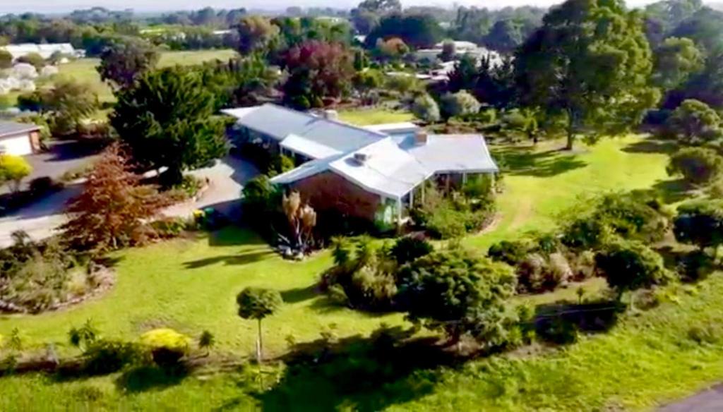 Kurunjang House | Melbourne Garden Bed and Breakfast
