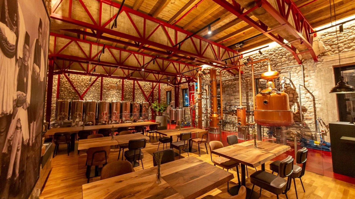 Leskovik Hotel | Melesin Distillery