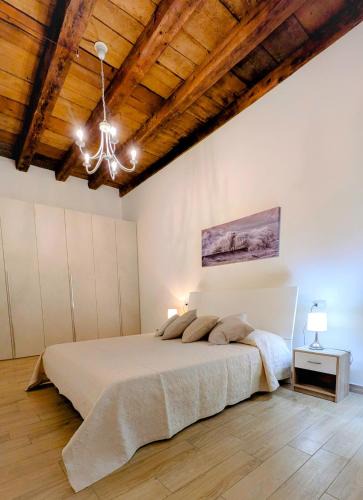 Iglesias Historic Centre Apartment | Meli4Retreat Beach, Mountain & History