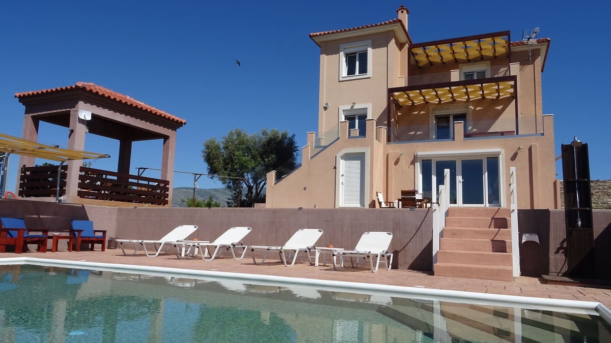 Kymi-Aliveri Apartment | MELILOFOS Suite Ground Floor Poolside