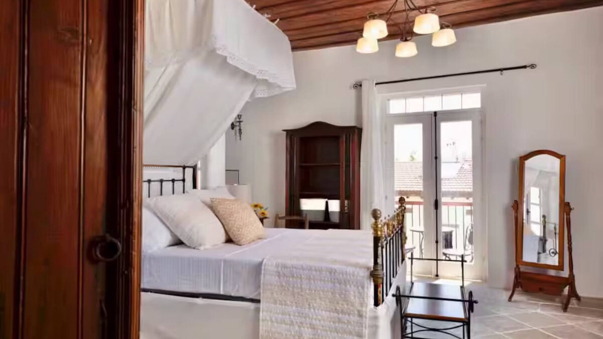 Mesana Cottage | Melissothea Stone Suites Anoi - first floor