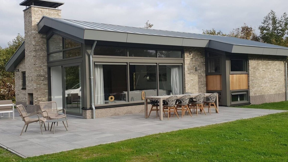 Ballum Villa | Melle is a luxury villa with sauna located on the Roosdunen grounds in Ballum.
