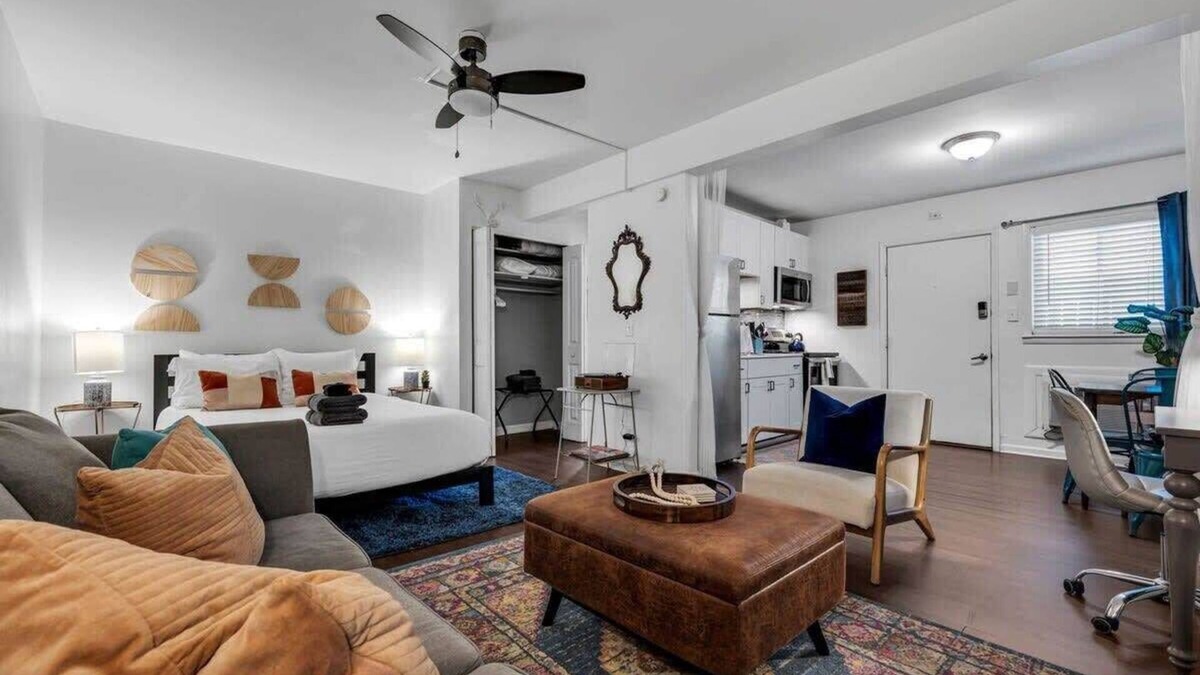 Melrose Condo | Melrose Gem ~ Mins from Downtown