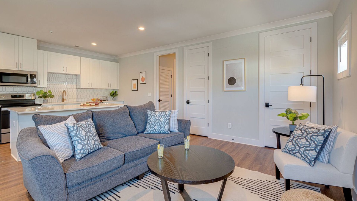 Melrose House | Melrose Melody - 5 Mins to Broadway