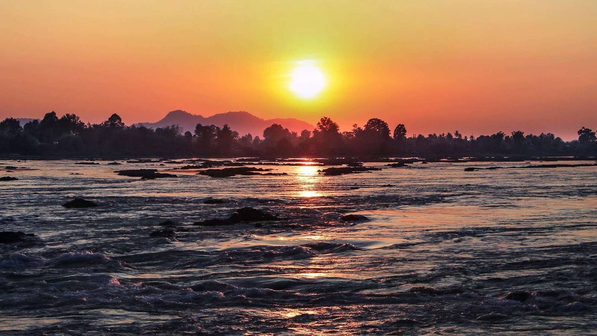 Champasak Province House | Melsweldon Laos Hotel