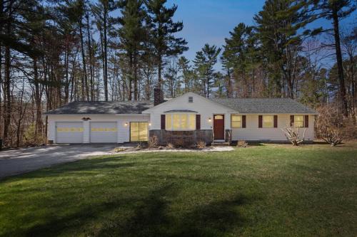 Melvin Village House | Melvin Village - 5 Bed/3 Bath - Lake Winnipesaukee