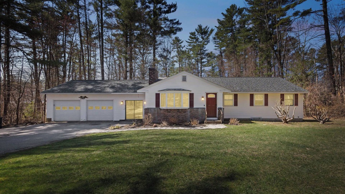 Melvin Village House | Melvin Village - 5 Bed/3 Bath - Lake Winnipesaukee
