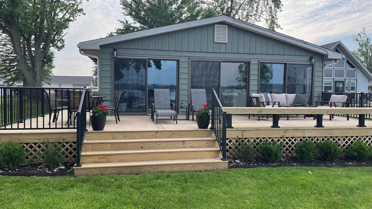 Warsaw Cottage | Memorable Vacation Awaits on Big Chapman Lake! Sleeps 8! Optional Pontoon!