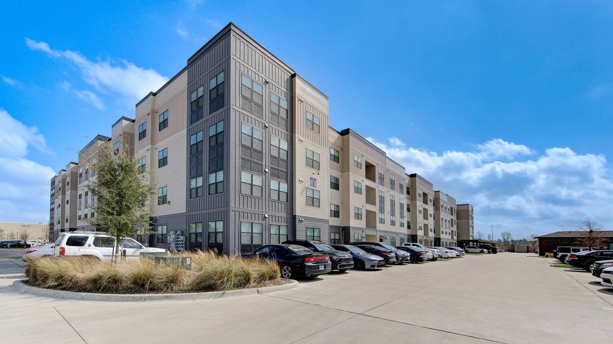 Spring Branch East Apartment | Memorial Heights