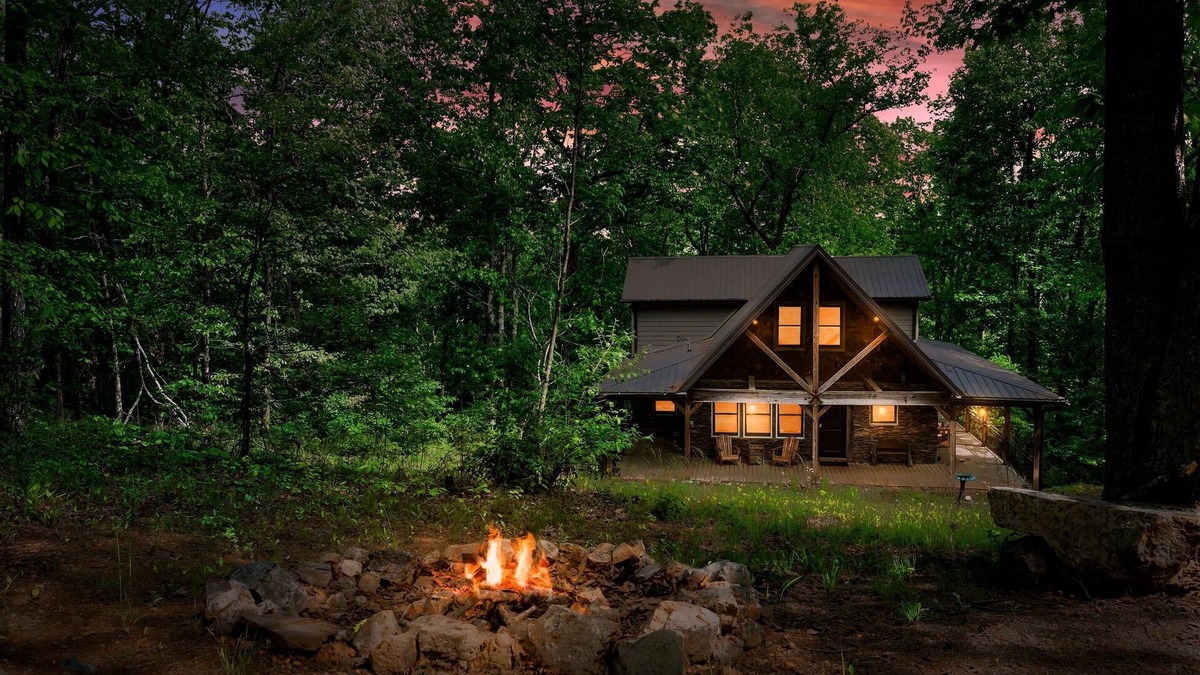 Mount Berry Cabin | Memories in the Woods | Cozy Cabin Retreat on 5 Acres