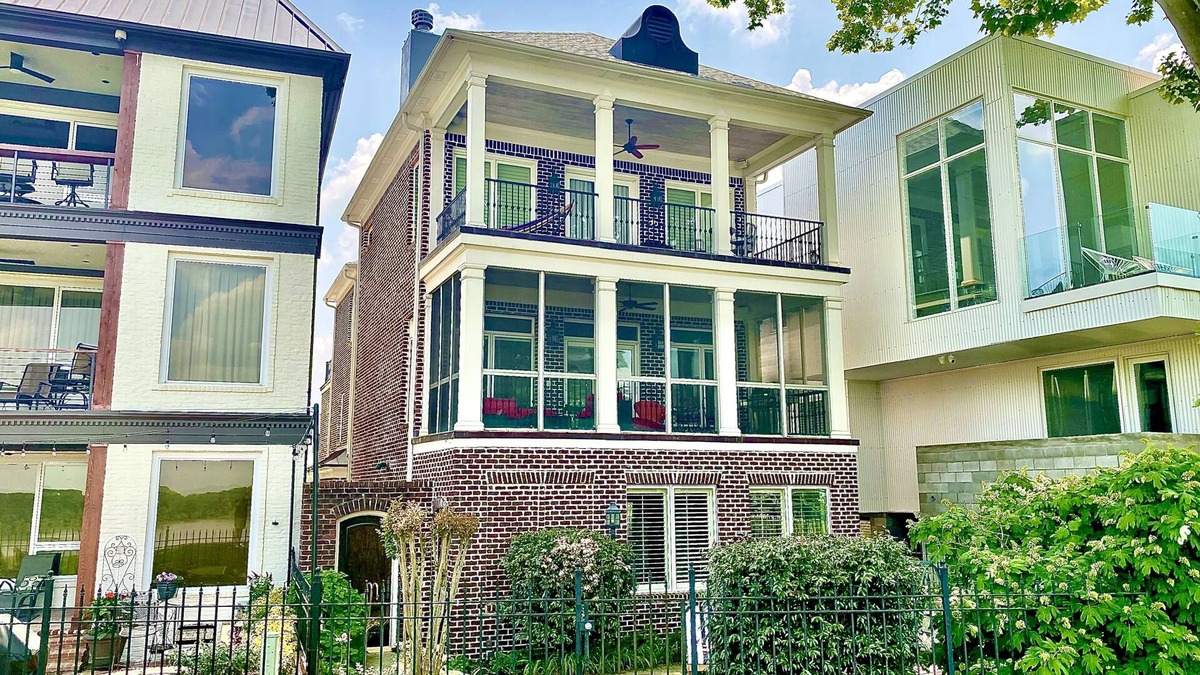 Downtown Memphis House | Memphis Dream House - 6 bedrooms - ON THE RIVER - Pool + Elevator + Gym + VIEWS