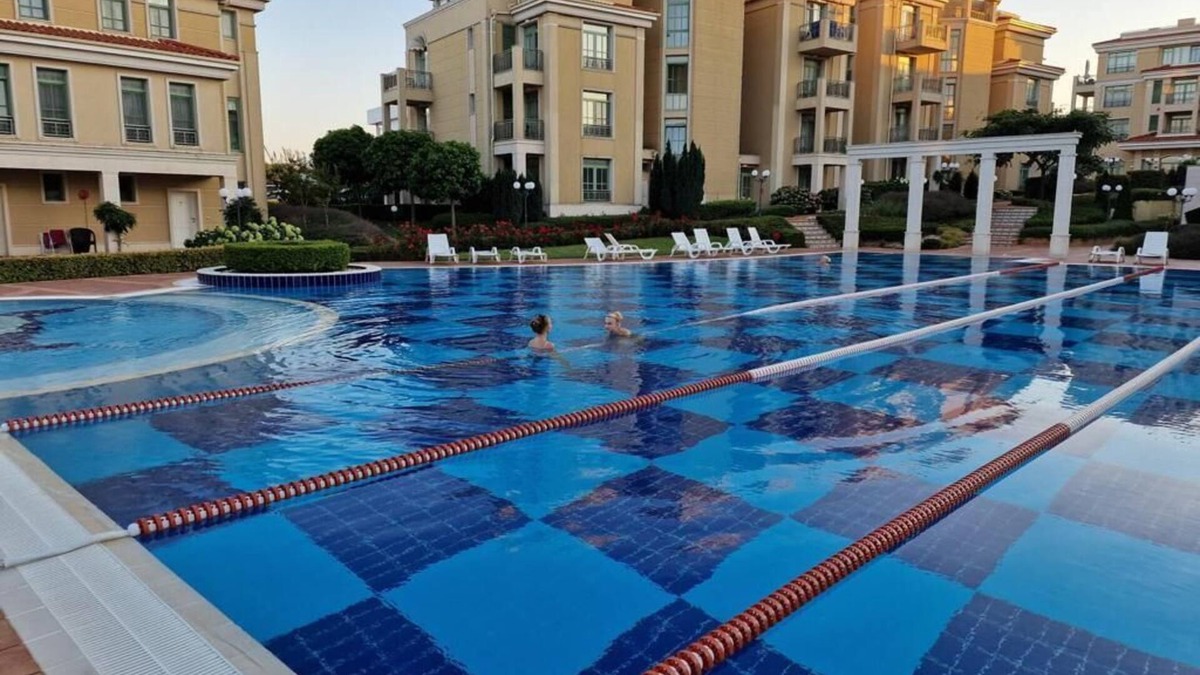 Chernomorets Apartment | MENADA * Flores Garden * Family Apartment