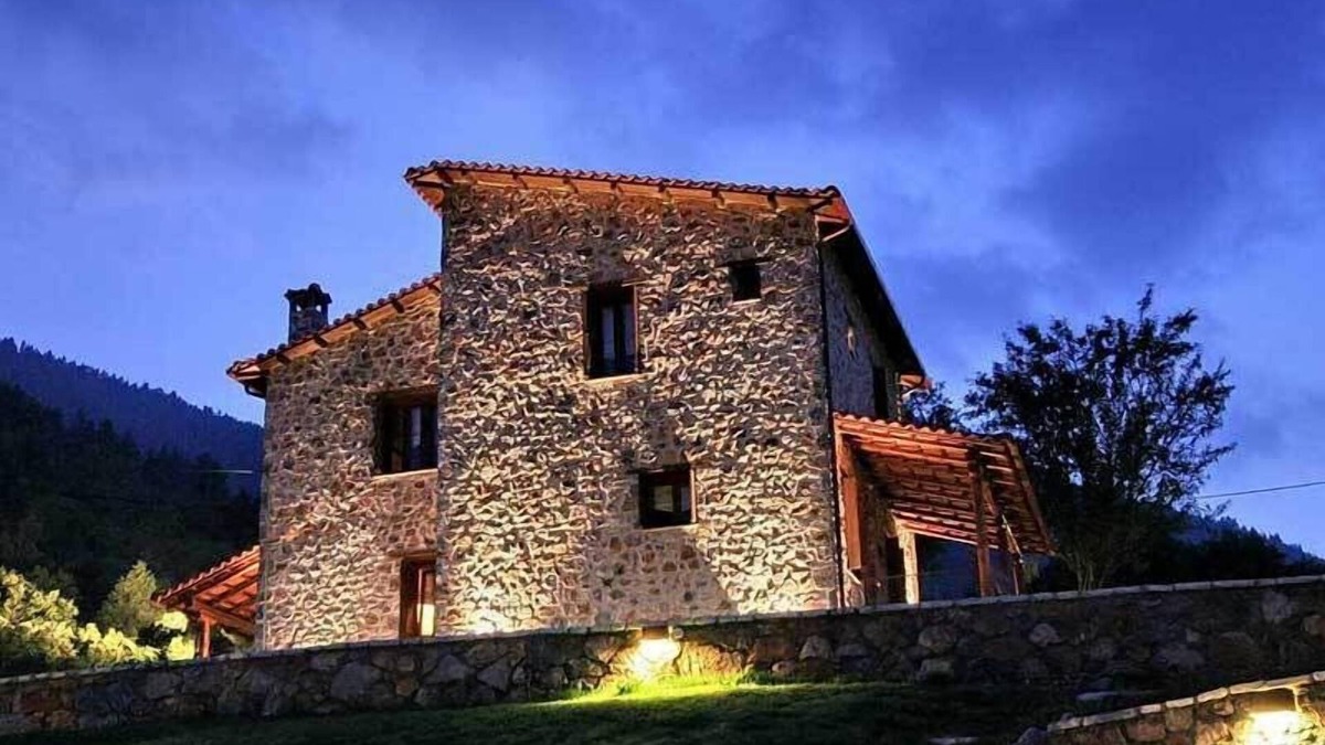 Levidi House | Menalia Villas & Suites