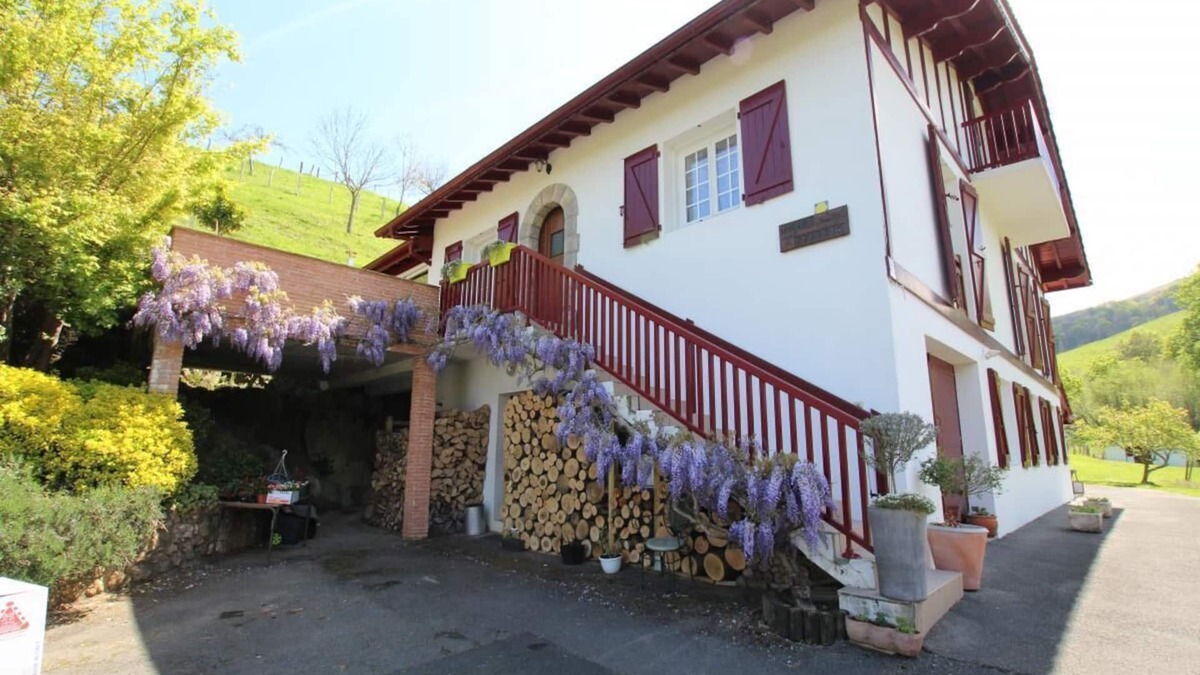Uhart-Cize House | Mendi Beheria BI - Uhart-cize