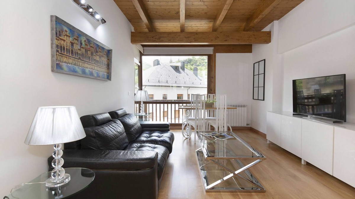 Panticosa Apartment | Mendia Penthouse by BeValle