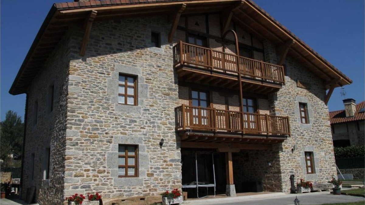 Amurrio House | Mendiko Baserria - Aiara- two rooms