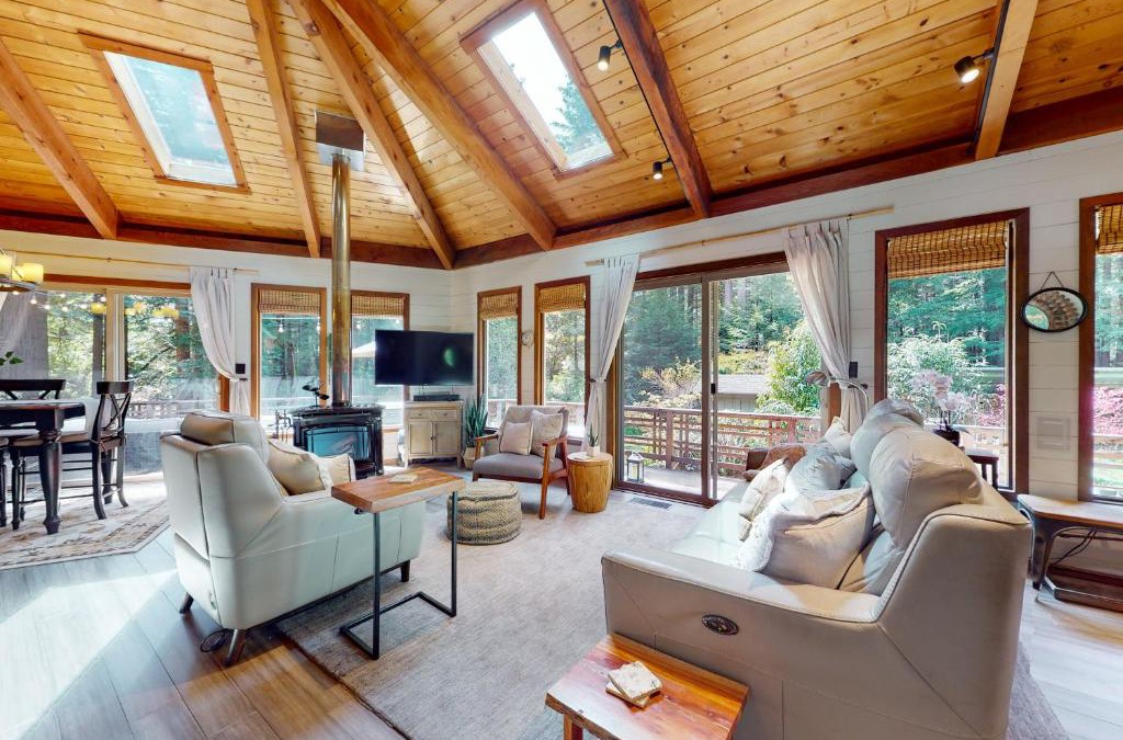 Mendocino House | Mendo Cupola
