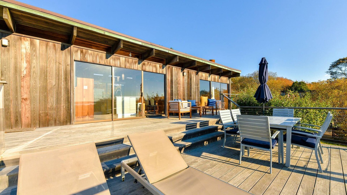 Chilmark House | Menemsha Pond views & access! Mid-century renovated beach house. Dogs welcome.