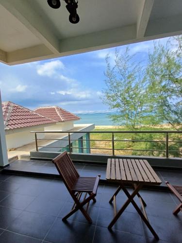 Pantai Penarik House | Mengkuang Villa - Deluxe Room