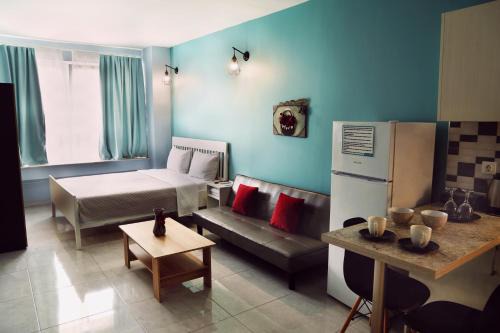 Vardaris Apartment | Menta Studios