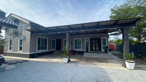 Kampung Gertak Seratus House | Mentari Homestay & Roomstay